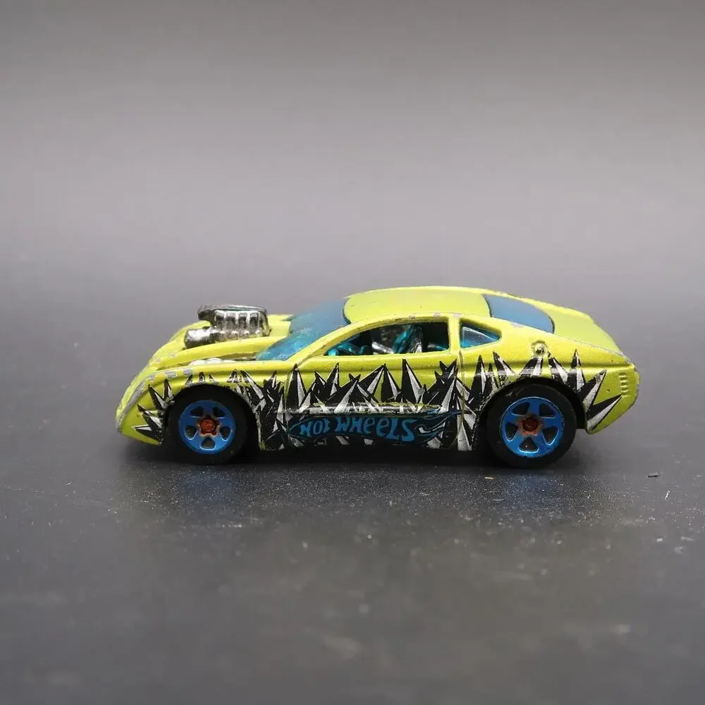 Hot Wheels Diecast Cars Set of 2 1:64 Scale Overbored Green Blue Metallic 2001
